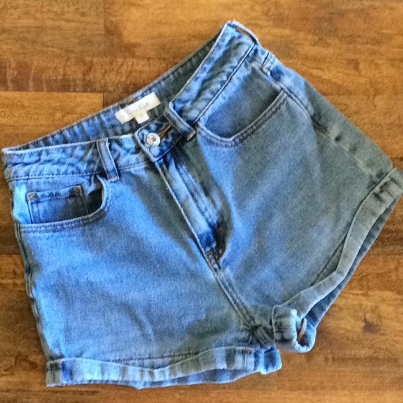 Brandy Melville Pants - Brandy Melville denim shorts